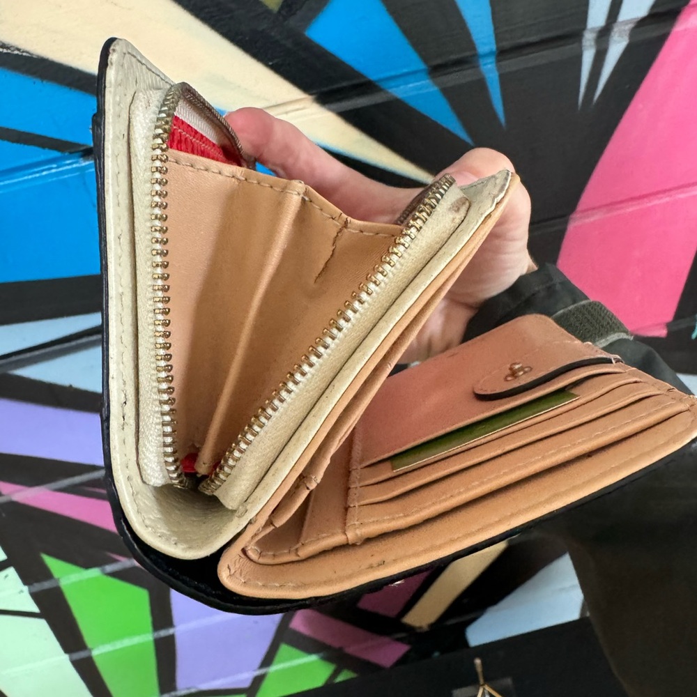 GUC kate Spade Black and Cream bifold wallet, retails $118 - Picture 7 of 10